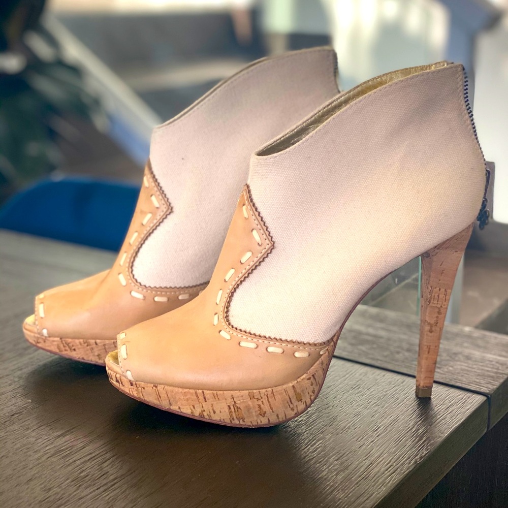 Diane Von Furstenberg open toe Ankle boot